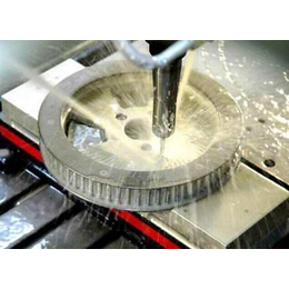 金屬切削加工服務(wù)中的關(guān)鍵角色 切削液、機(jī)床切削液與東迪潤滑油